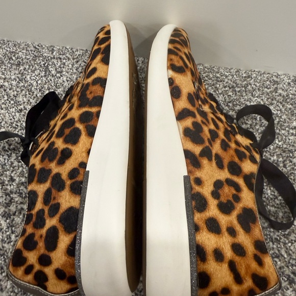 Leopard Print Women’s Lace-Up Casual Versatile Activewear Sneaker Shoes Sz 8.5 - Picture 5 of 8